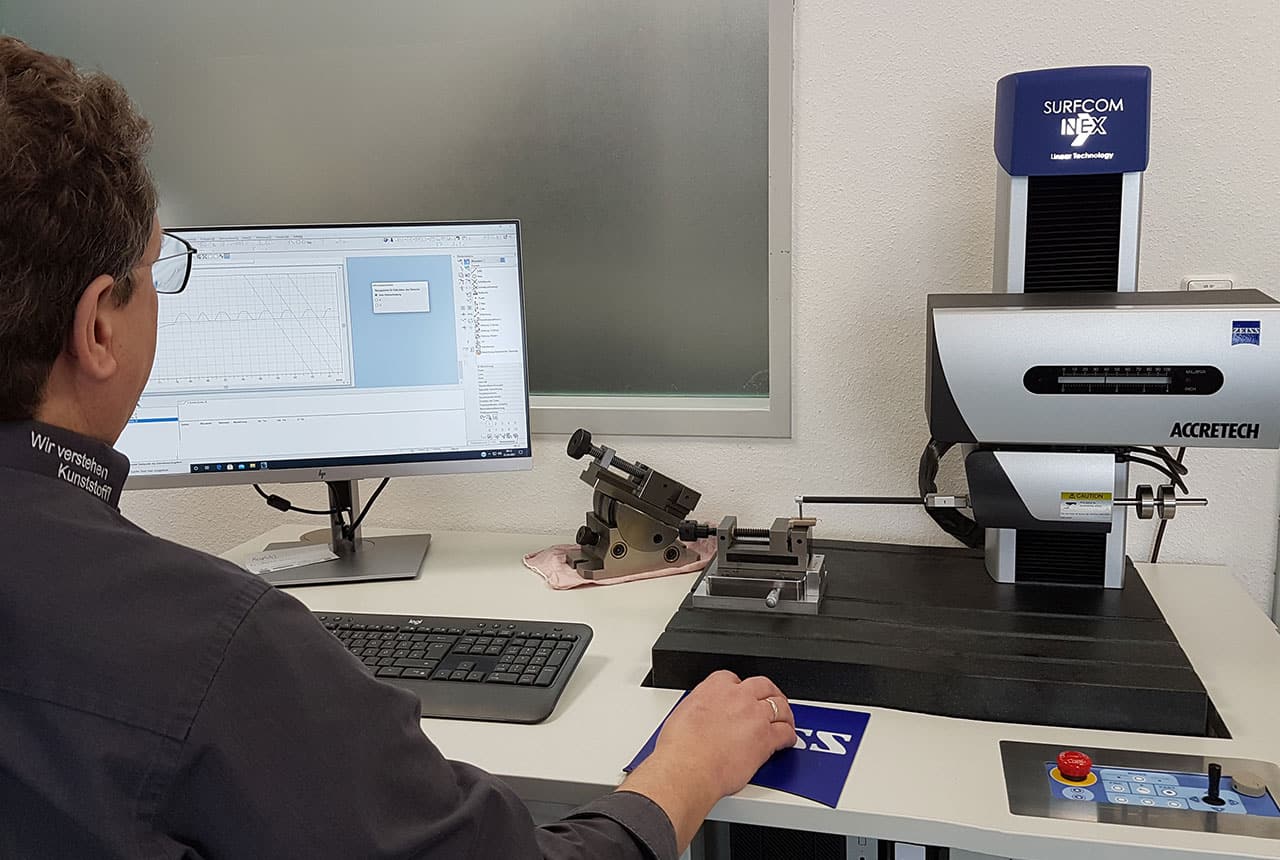 Oberflächenmessgerät der Fa. Zeiss