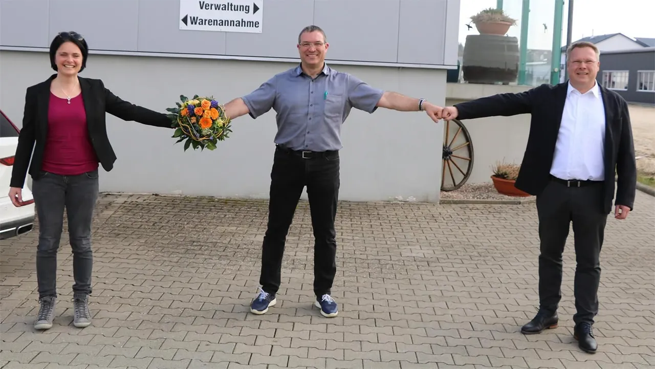 Kräftige Finanzspritze lässt bei der Firma 1A Autenrieth Kunststofftechnik Freude aufkommen